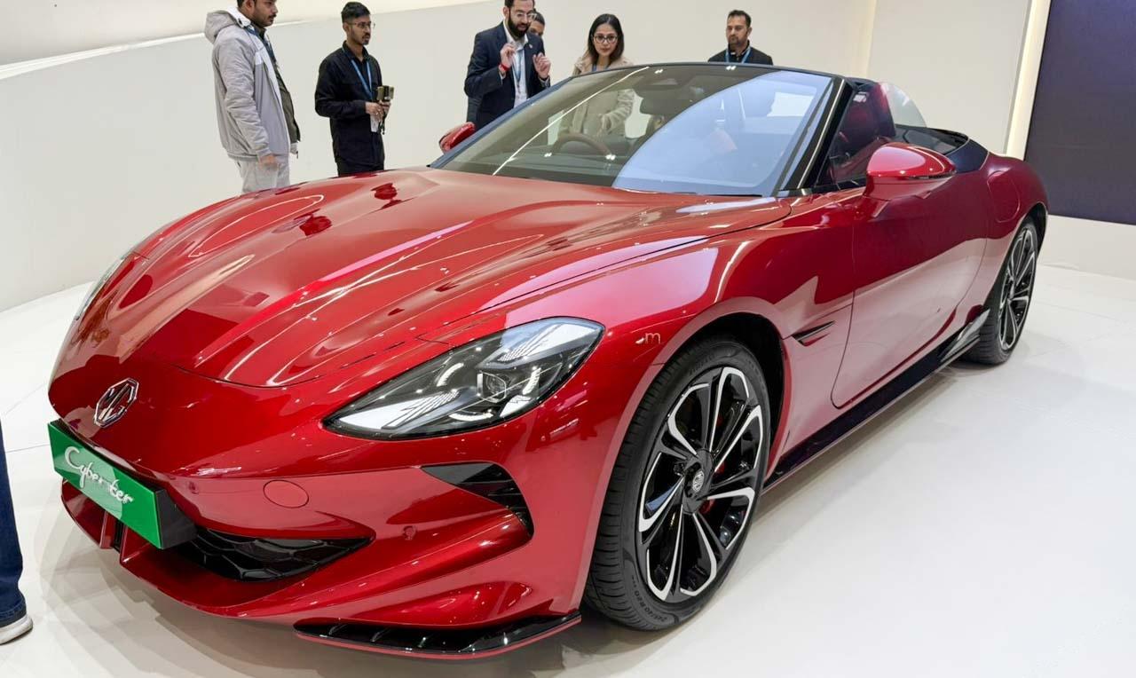 MG Introduces Cyberster In India: Electric Sportscar generates 510 Horses! Featured Image